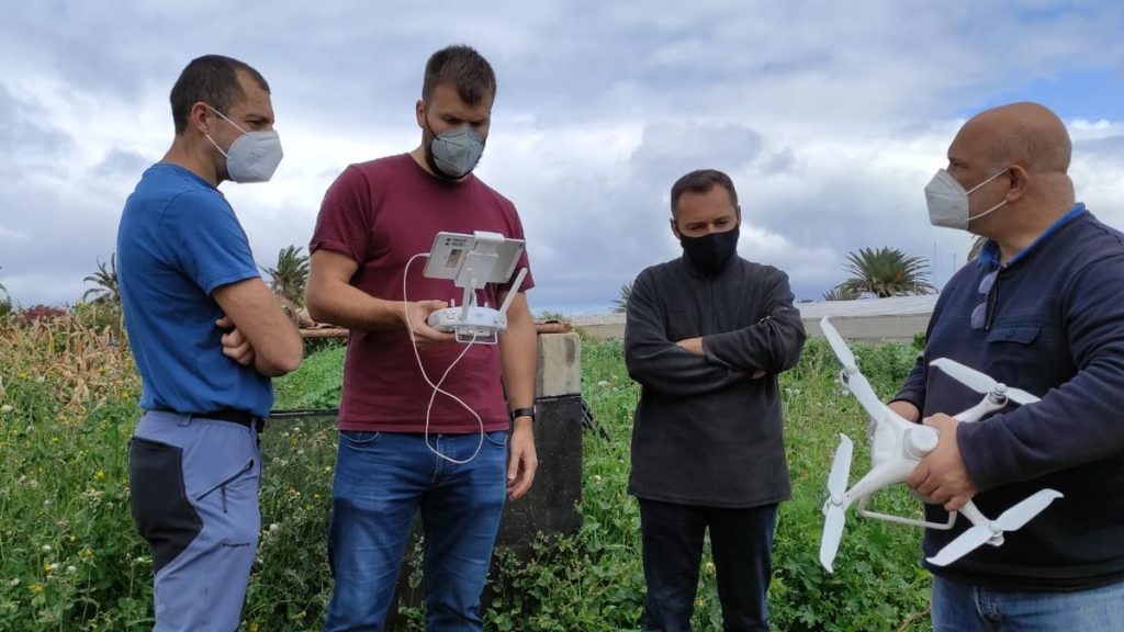 Imagen destacada de (Agricultura adquiere tres drones para controlar posibles daños en los viñedos)