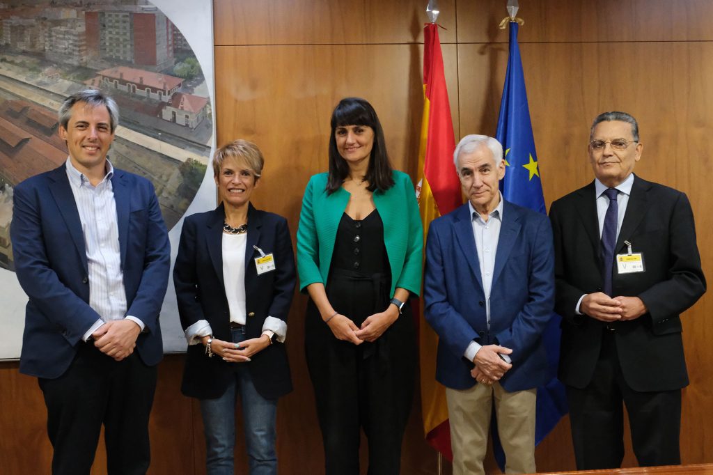 Imagen destacada de (La ULPGC, presente en la reunión del Gobierno de Canarias con el Comisionado Especial para el PERTE Chip)