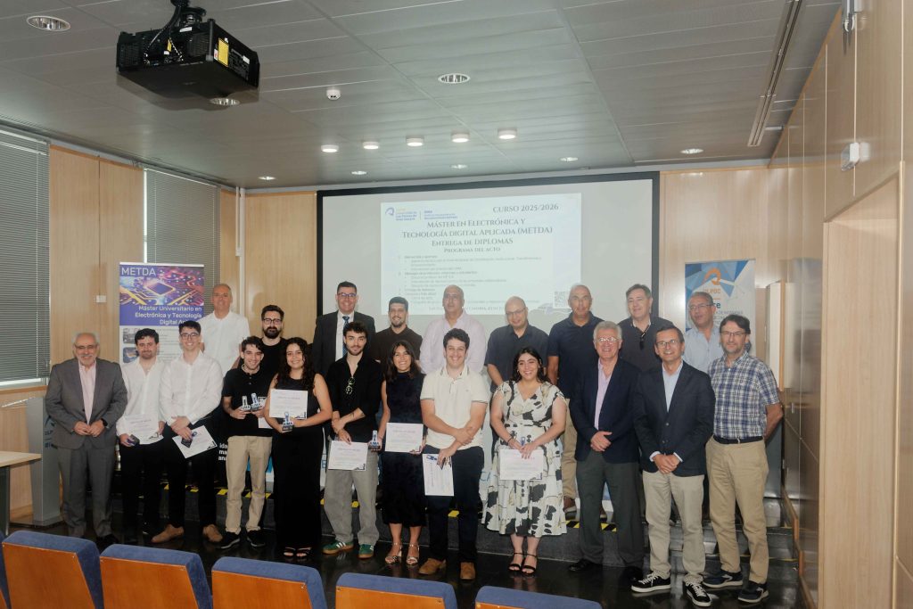 Imagen destacada de (Acto de entrega de diplomas de la primera promoción del Máster Dual en Electrónica y Tecnología Digital Aplicada)